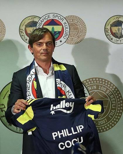 FENERBAHÇE, EN İYİ ANTRENÖR'Ü